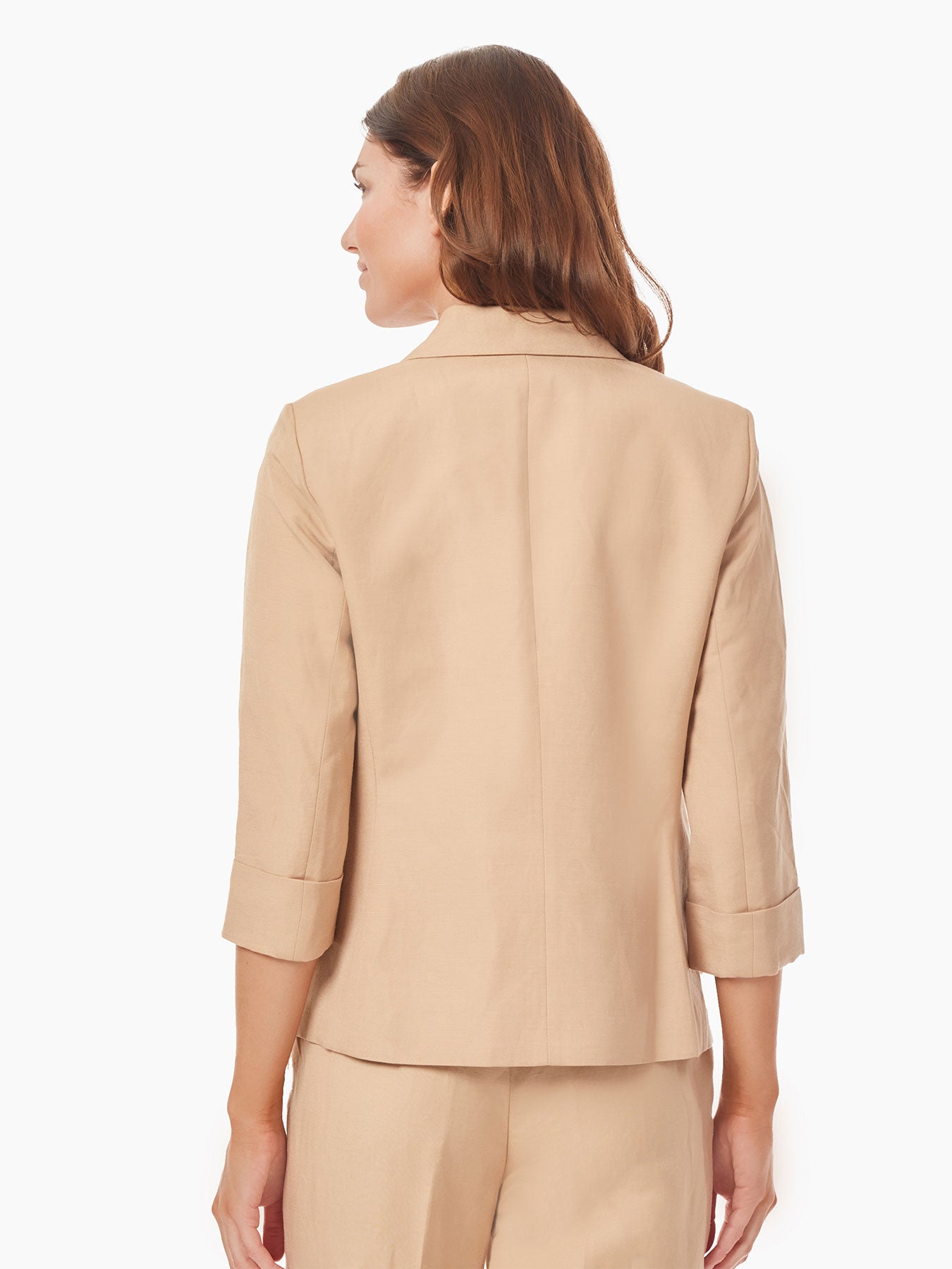 Kasper to Produce Jones New York Women's Sportswear, Tailored Apparel